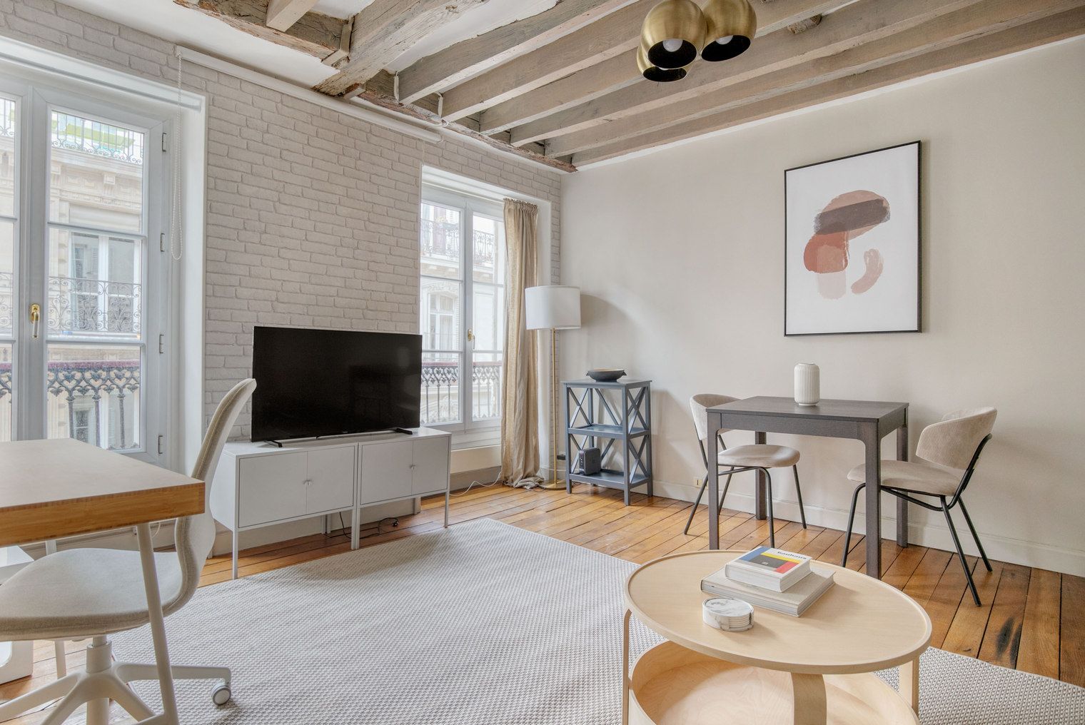 Charming One-Bedroom Getaway In The Heart Of Paris - 15
