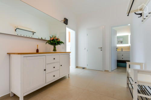 Stylish Apartment in Prime Location near Rhine River & Waldpark - Gallery - 7