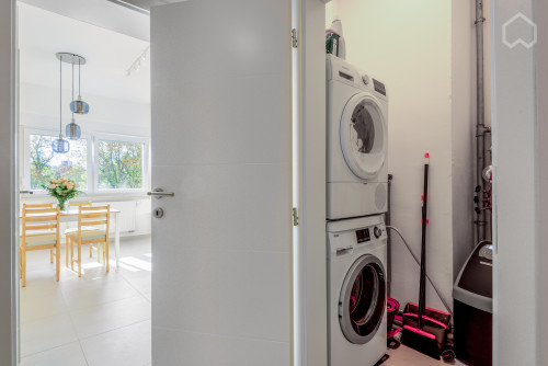 Stylish Apartment in Prime Location near Rhine River & Waldpark