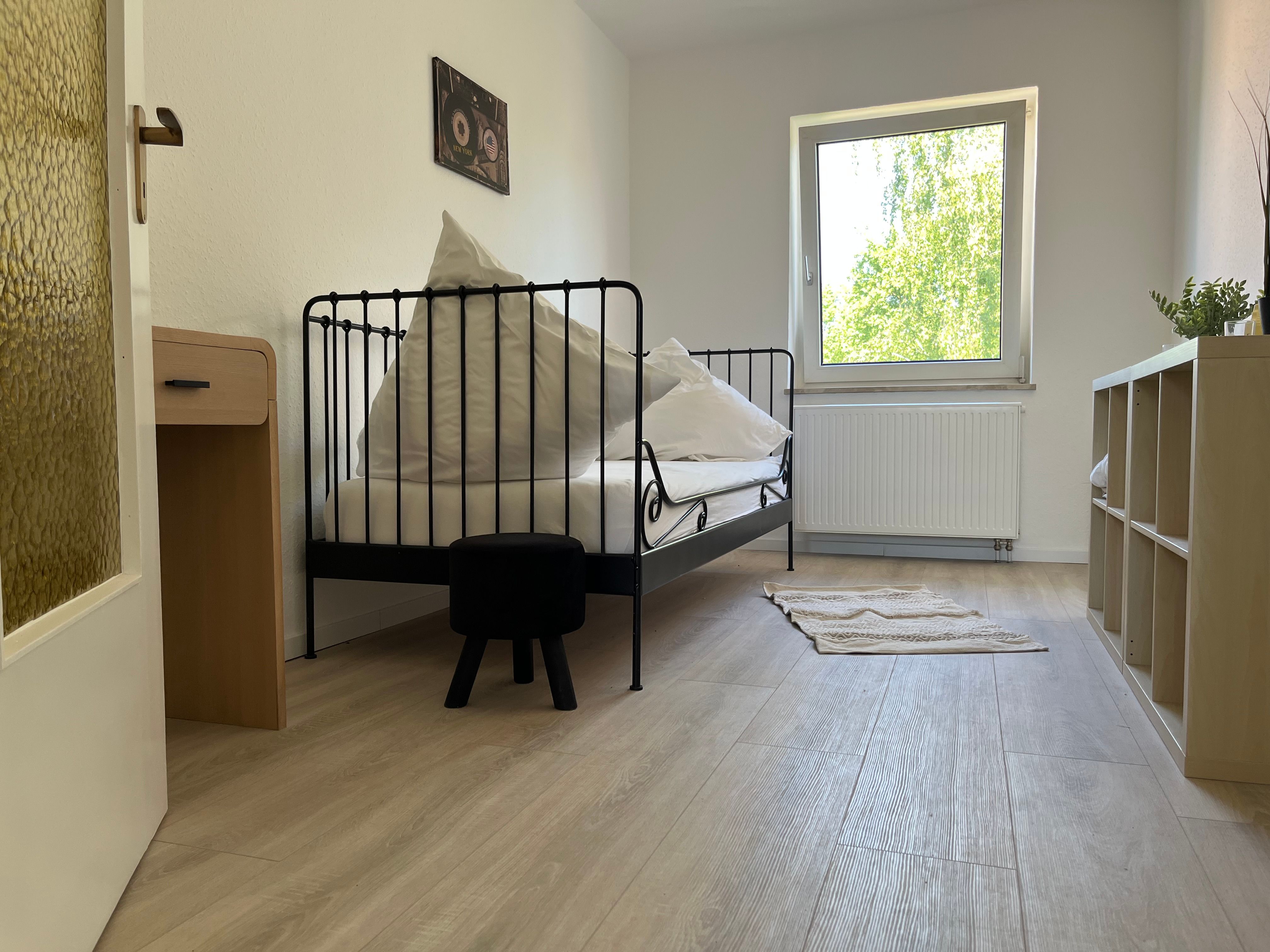 Beautiful & Charming Studio Located In Essen - 4