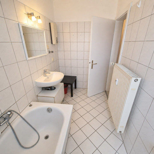 Partially furnished 2-room attic apartment in a quiet location in Essen-Rüttenscheid - Gallery - 13