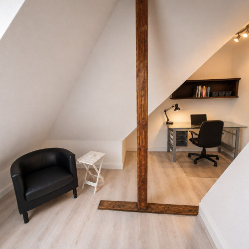 Partially furnished 2-room attic apartment in a quiet location in Essen-Rüttenscheid - Gallery - 10