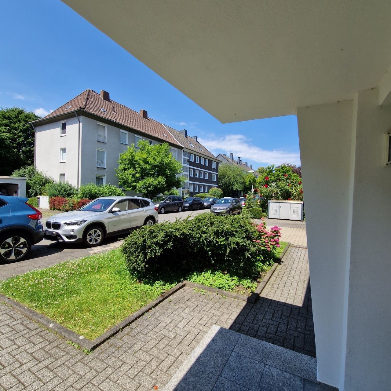 Partially Furnished 2-Room Attic Apartment In A Quiet Location In Essen-Rüttenscheid - 4
