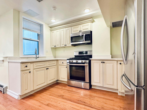39th Avenue, Queens County,  - Gallery - 8