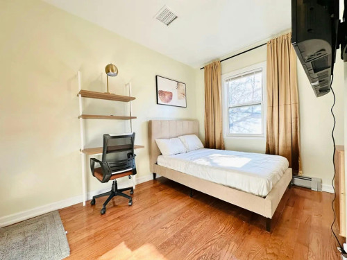 39th Avenue, Queens County, 