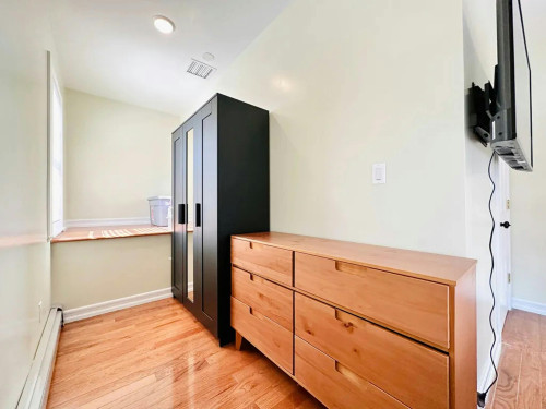 39th Avenue, Queens County, 