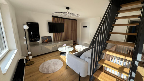 Spacious Premium Old Town Apartment with 2 Bedrooms, Workspace and Kitchen - Gallery - 11