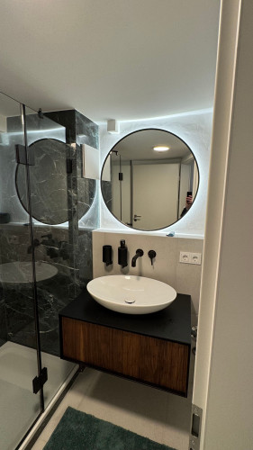 Spacious Premium Old Town Apartment with 2 Bedrooms, Workspace and Kitchen - Gallery - 38