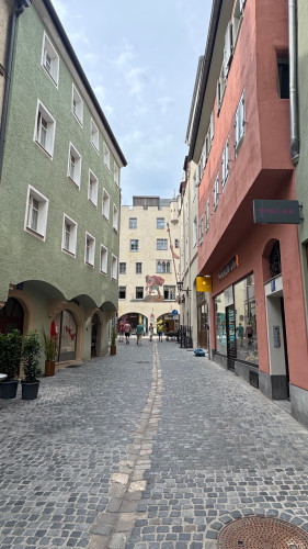 Spacious Premium Old Town Apartment with 2 Bedrooms, Workspace and Kitchen - Gallery - 23