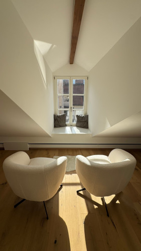 Spacious Premium Old Town Apartment with 2 Bedrooms, Workspace and Kitchen - Gallery - 13