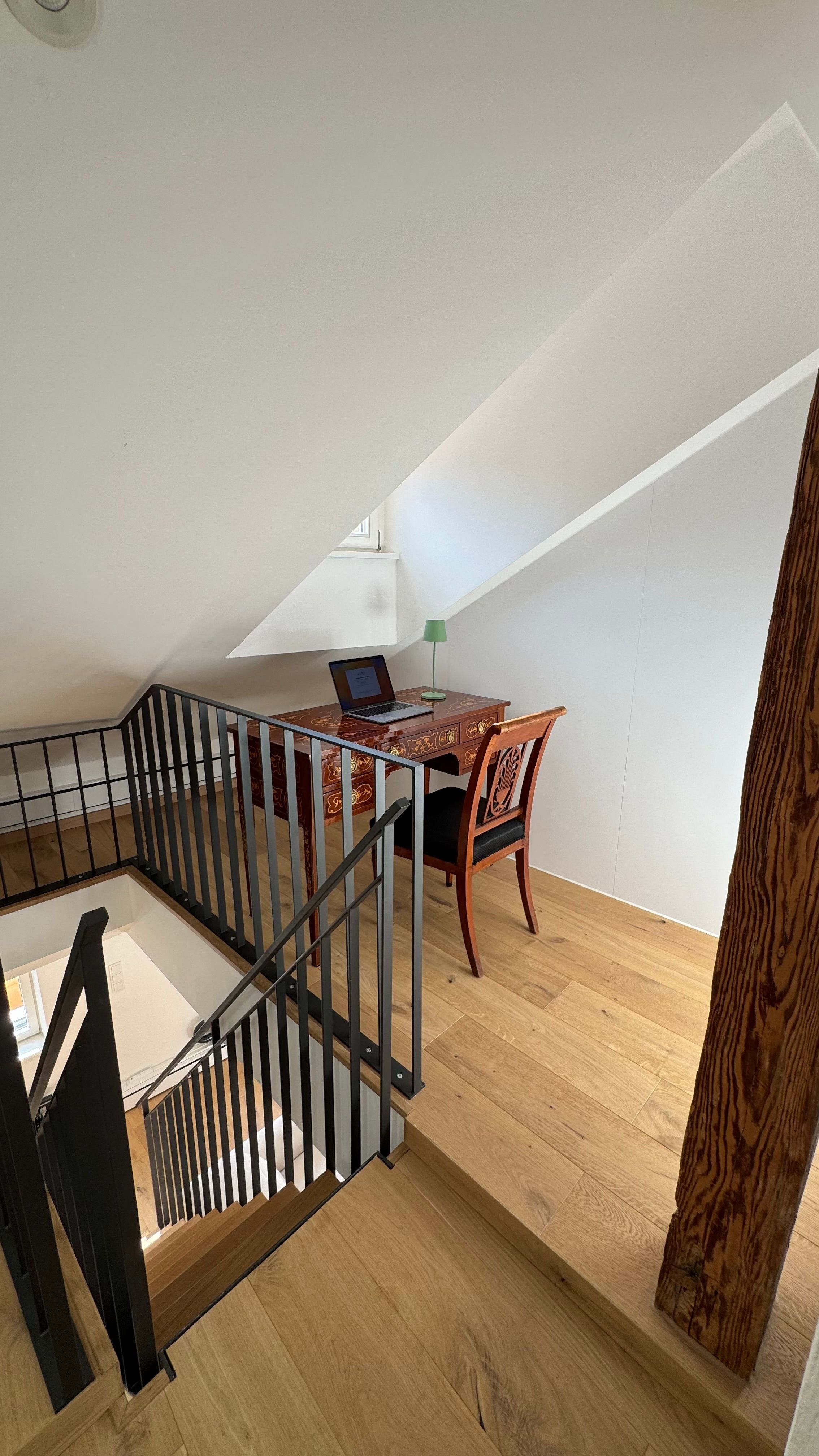 Spacious Premium Old Town Apartment With 2 Bedrooms, Workspace And Kitchen - 15