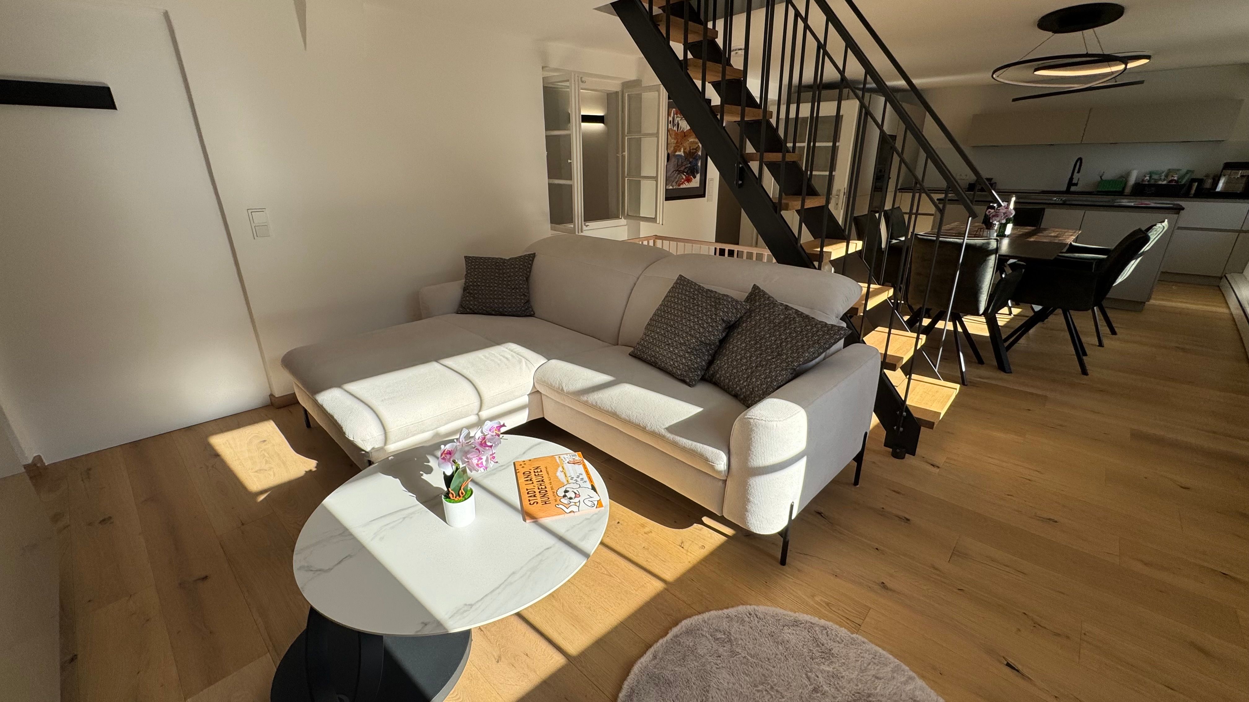 Spacious Premium Old Town Apartment With 2 Bedrooms, Workspace And Kitchen - 27