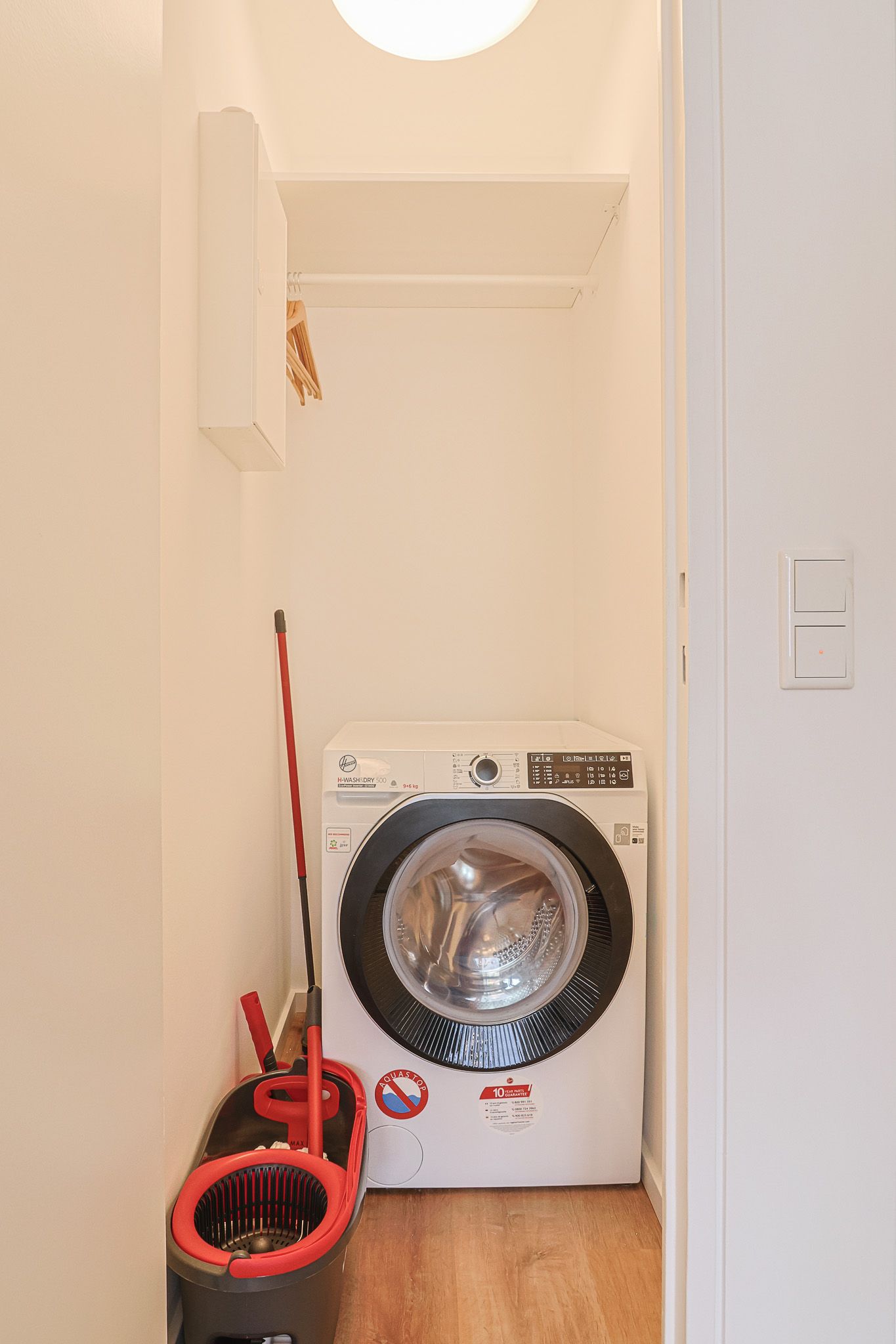 Charming, Bright Apartment In Düsseldorf - 2