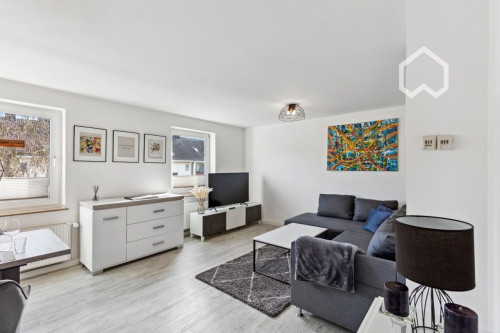 Amazing apartment with private balcony in Düsseldorf Lörick close to Vodafone HQ
