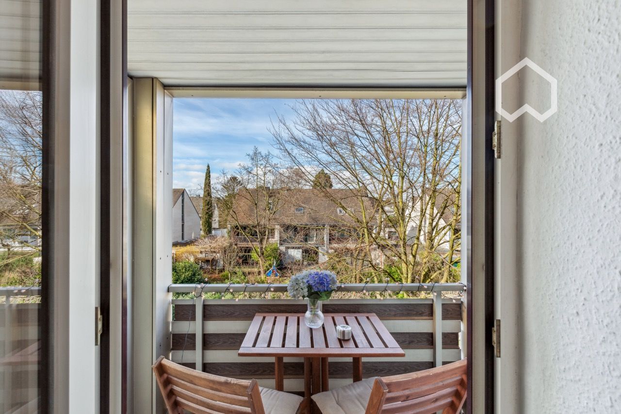 Amazing Apartment With Private Balcony In Düsseldorf Lörick Close To Vodafone HQ - 6