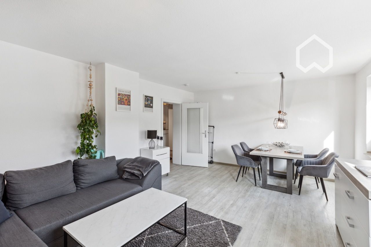 Amazing Apartment With Private Balcony In Düsseldorf Lörick Close To Vodafone HQ - 13
