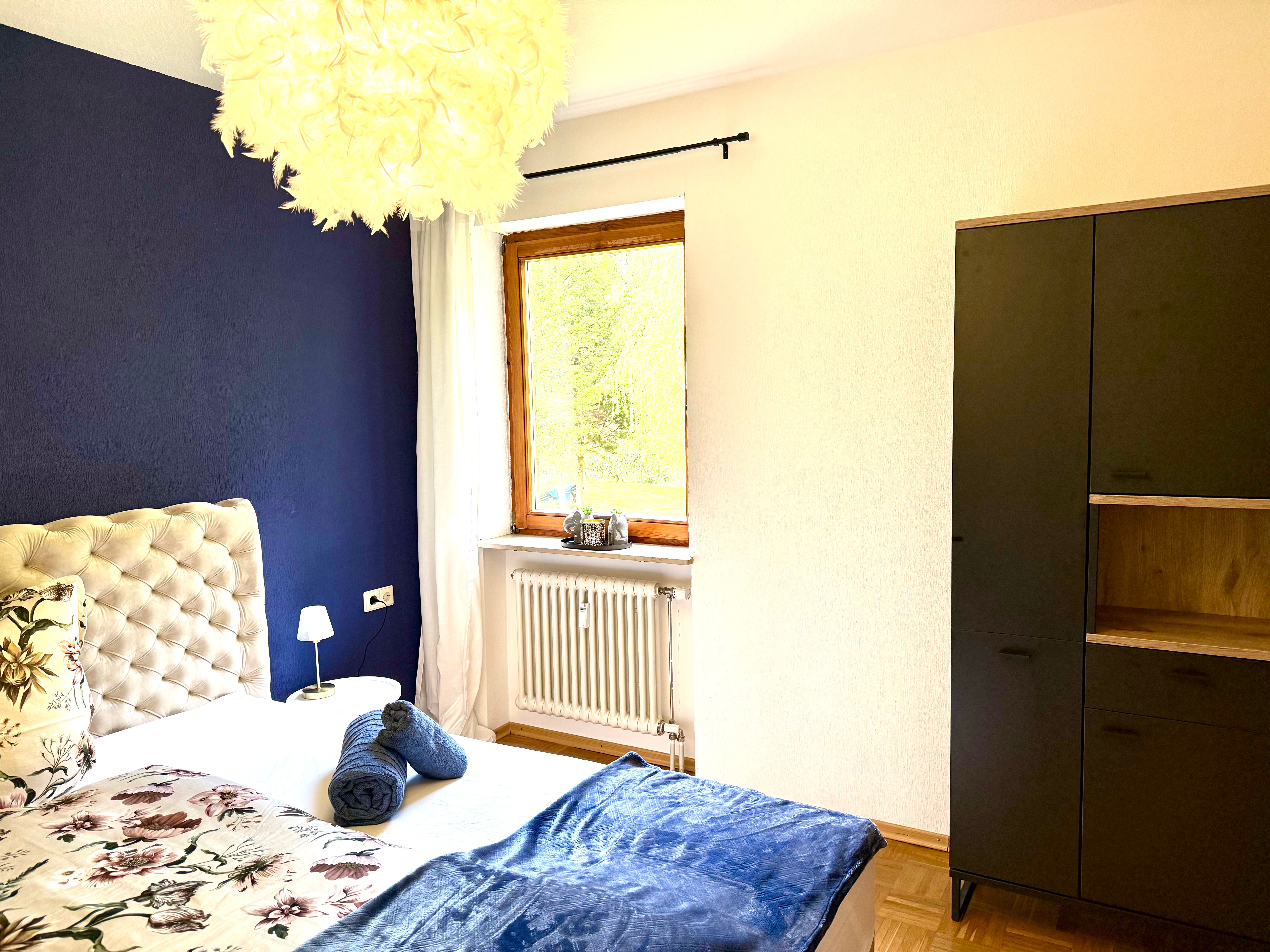 VetterLux Lumi | Quiet Apartment With Balcony In Green Surroundings - 12