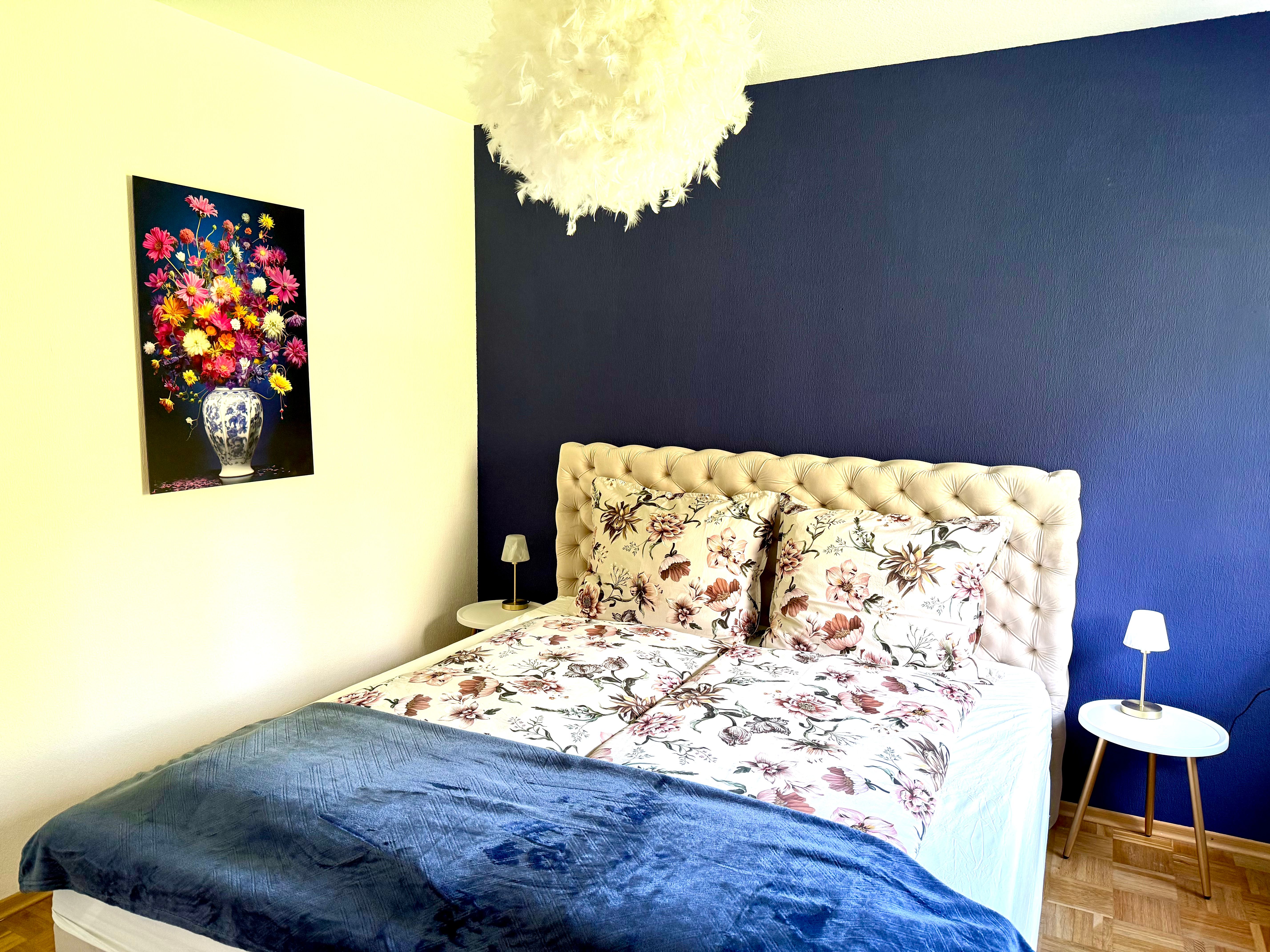 VetterLux Lumi | Quiet Apartment With Balcony In Green Surroundings - 13