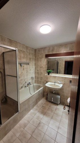 Bright 63sqm Apartment with Parking – Close to Uni & Messe - Gallery - 13