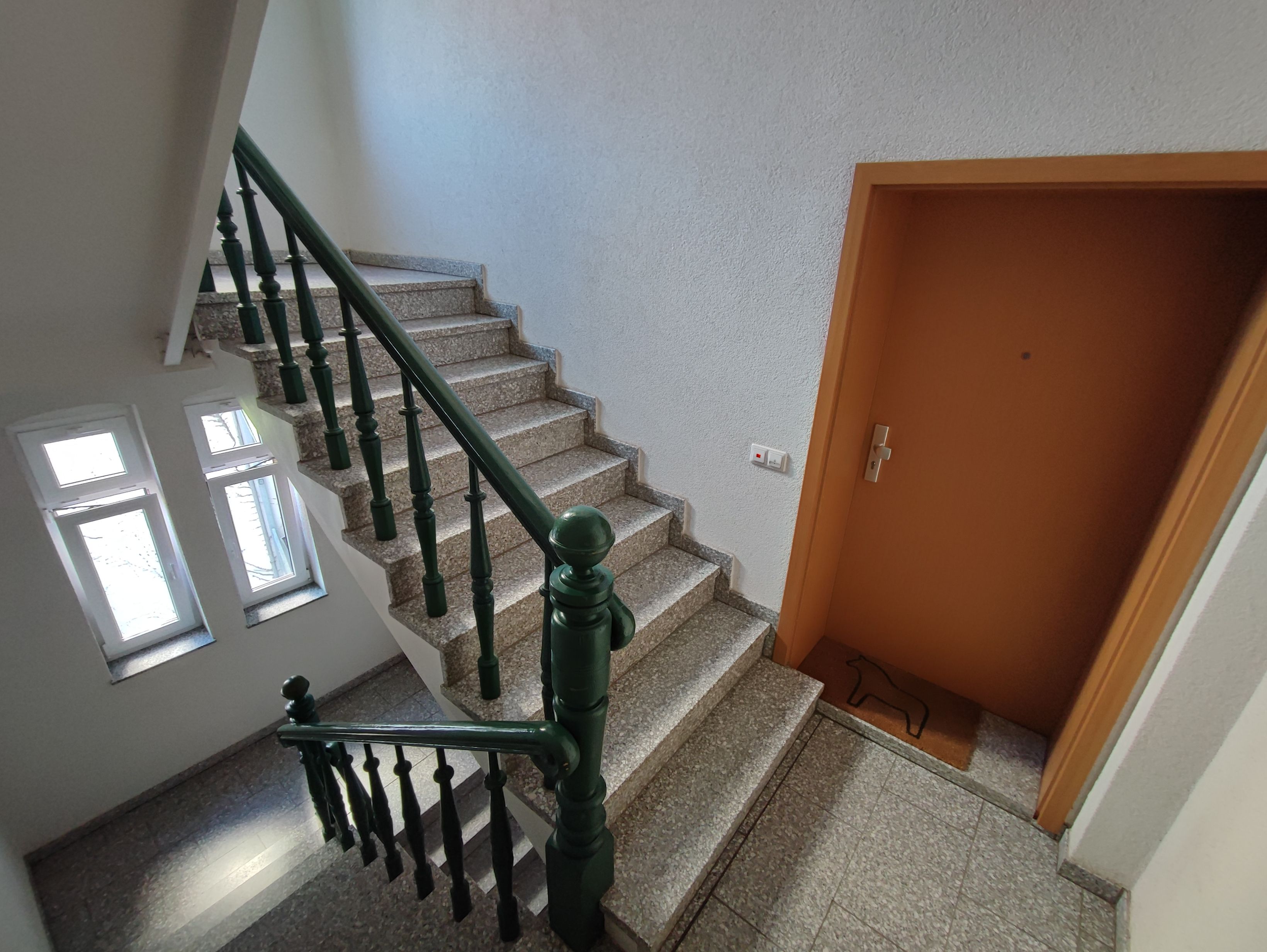 Bright And Spacious 3-Room Apartment On Nettelbeckufer With Ideal Infrastructure - 5