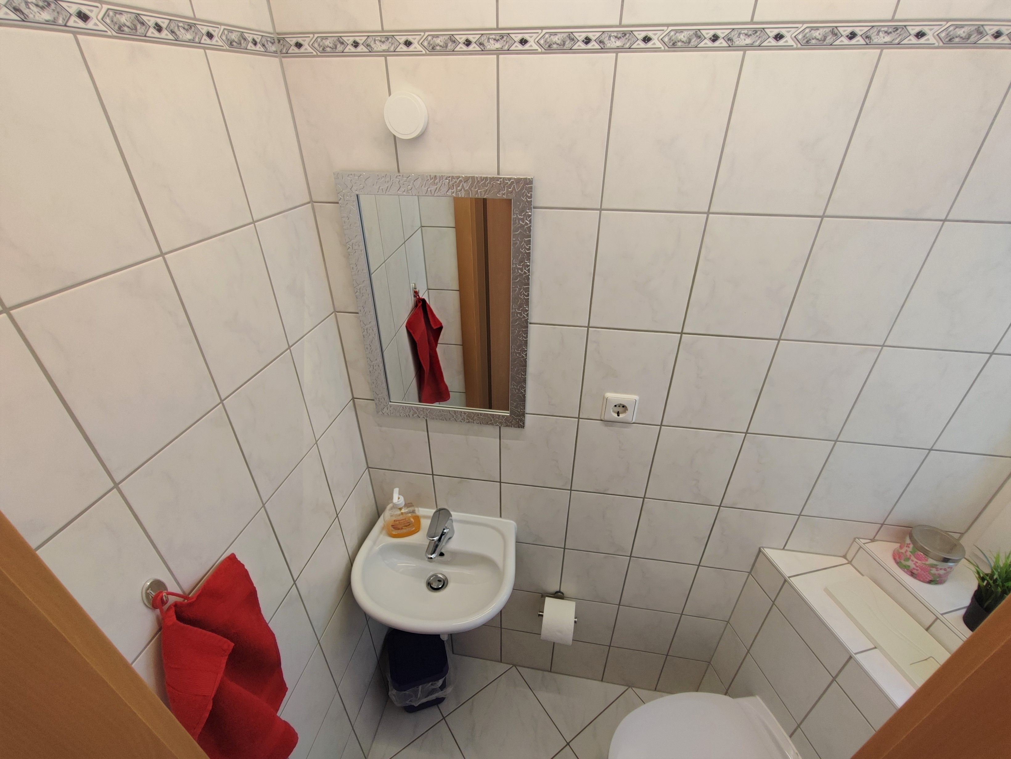 Bright And Spacious 3-Room Apartment On Nettelbeckufer With Ideal Infrastructure - 11