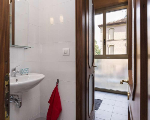 Tasteful single bedroom in the centre of Bologna - Gallery - 5
