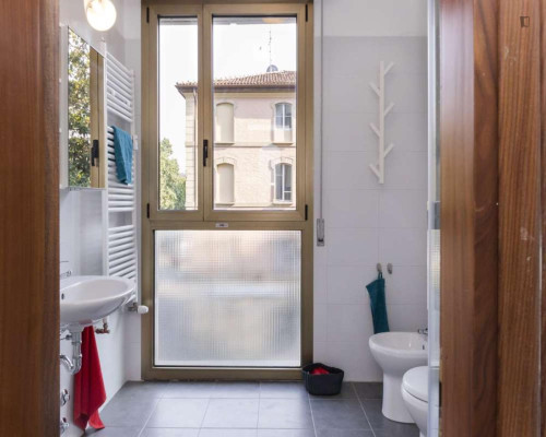Tasteful single bedroom in the centre of Bologna - Gallery - 8