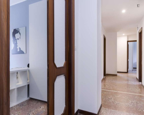 Tasteful single bedroom in the centre of Bologna - Gallery - 15
