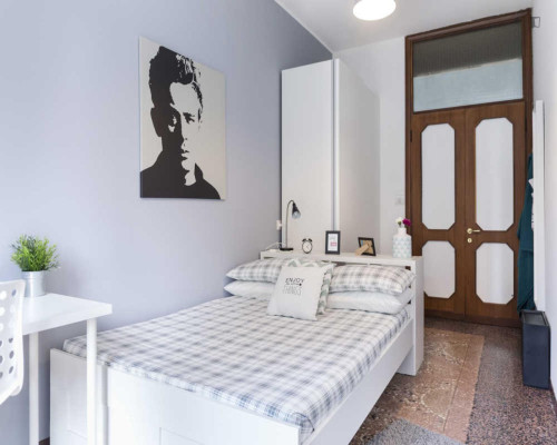 Tasteful single bedroom in the centre of Bologna - Gallery - 24