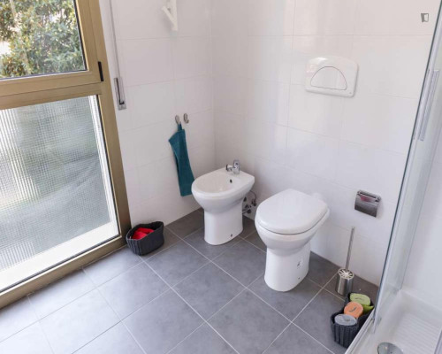 Tasteful single bedroom in the centre of Bologna - Gallery - 6