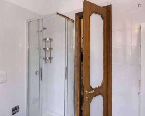 Tasteful single bedroom in the centre of Bologna - Gallery - 11