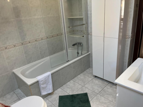 Welcoming Twin Bedroom with Balcony near IPL - Gallery - 7