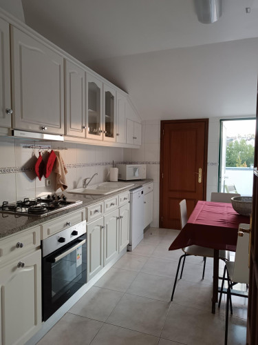Welcoming Twin Bedroom with Balcony near IPL - Gallery - 13