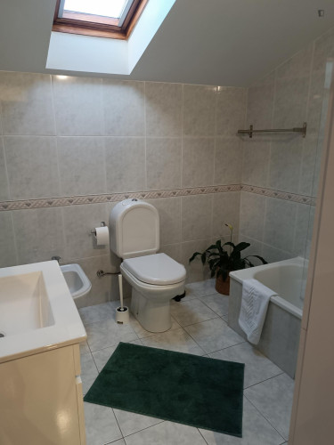 Welcoming Twin Bedroom with Balcony near IPL - Gallery - 9