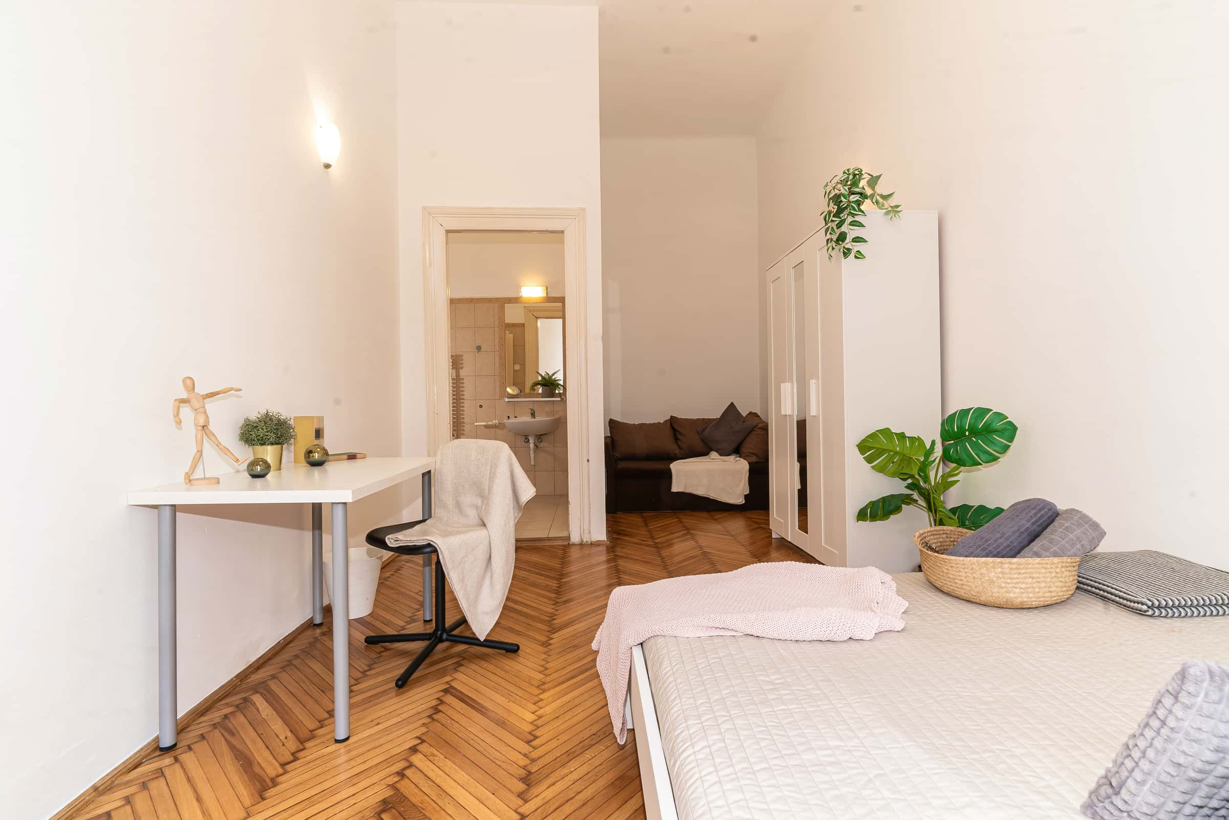 Private Room - 1
