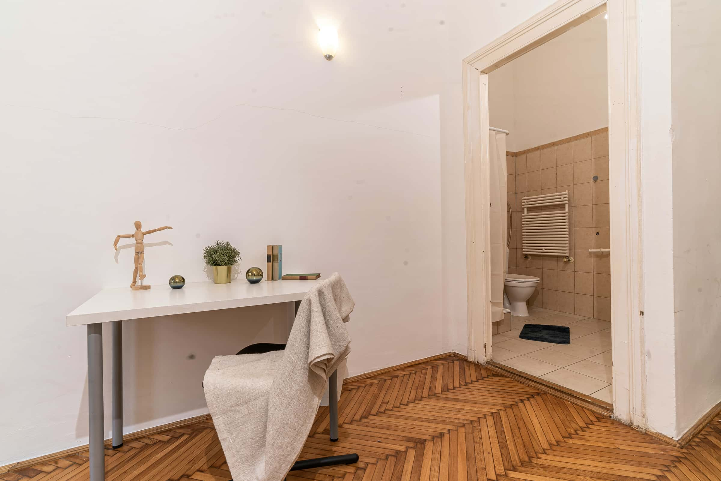 Private Room - 13