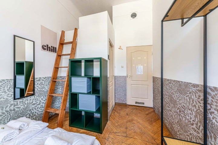 Private Room - 9