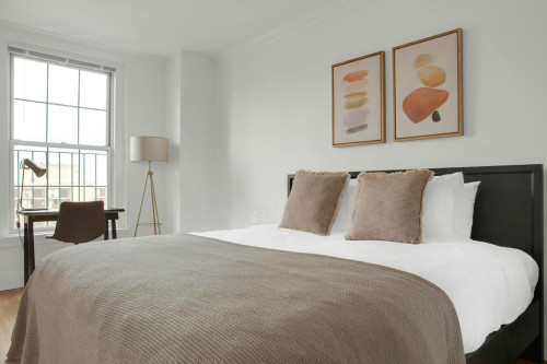 Beacon Street, Brookline, MA - Gallery - 7