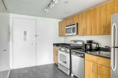 48th Avenue, Queens County, NY - Gallery - 7