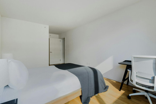 48th Avenue, Queens County, NY - Gallery - 9