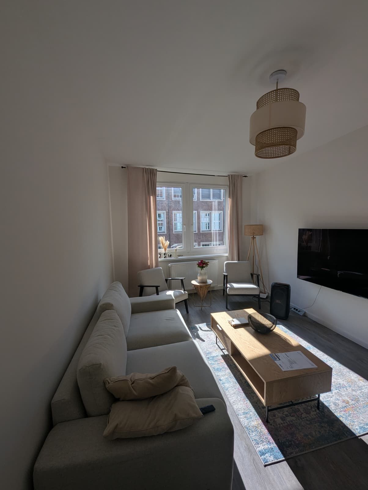 Wonderful & Neat Loft - 2