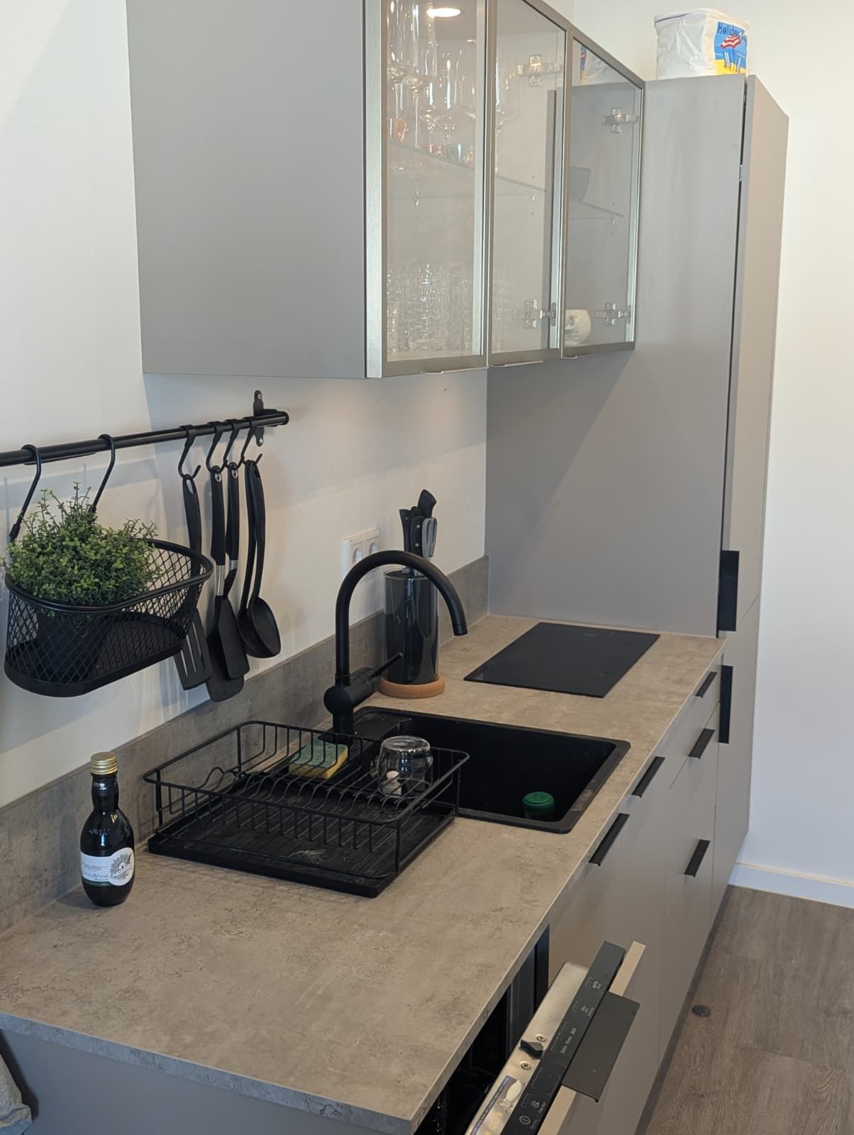 Wonderful & Neat Loft - 9
