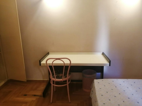 Katsoni Lamprou, Athens