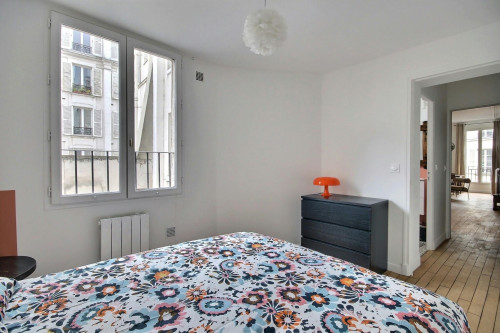 Rue du Faubourg Saint-Martin, Paris - Gallery - 10