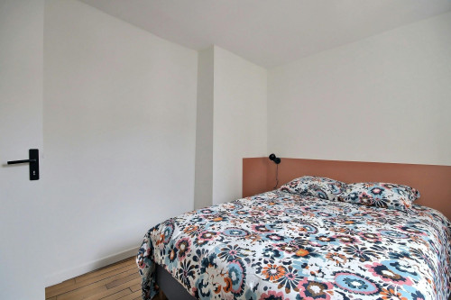 Rue du Faubourg Saint-Martin, Paris - Gallery - 8