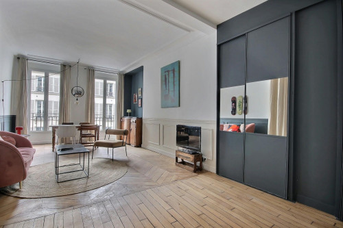 Rue du Faubourg Saint-Martin, Paris