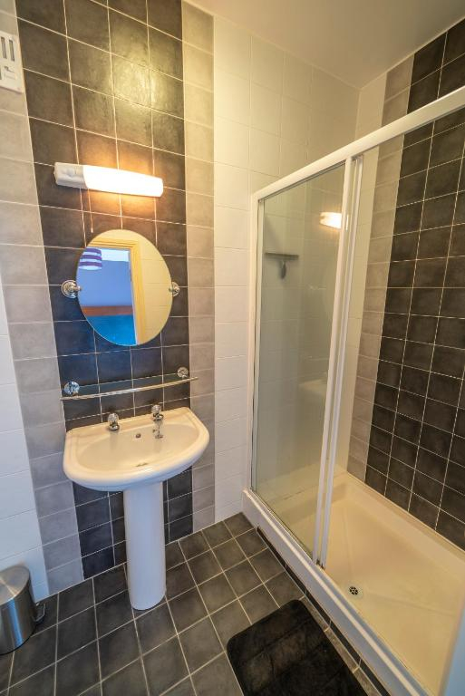 Double Bed (Ensuite) - 13
