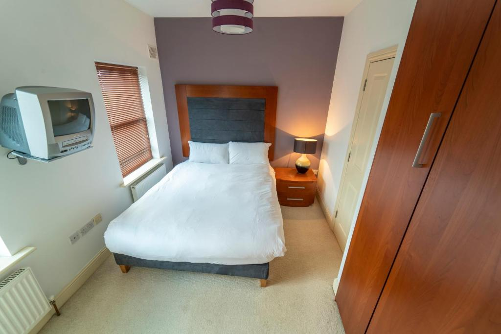 Double Bed (Ensuite) - 15