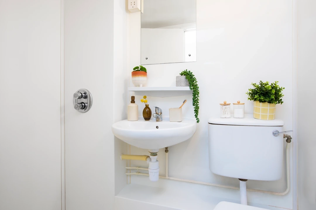 Large Standard Double En-Suite - Margaret Rule Hall Unite, Portsmouth - Gallery - 5