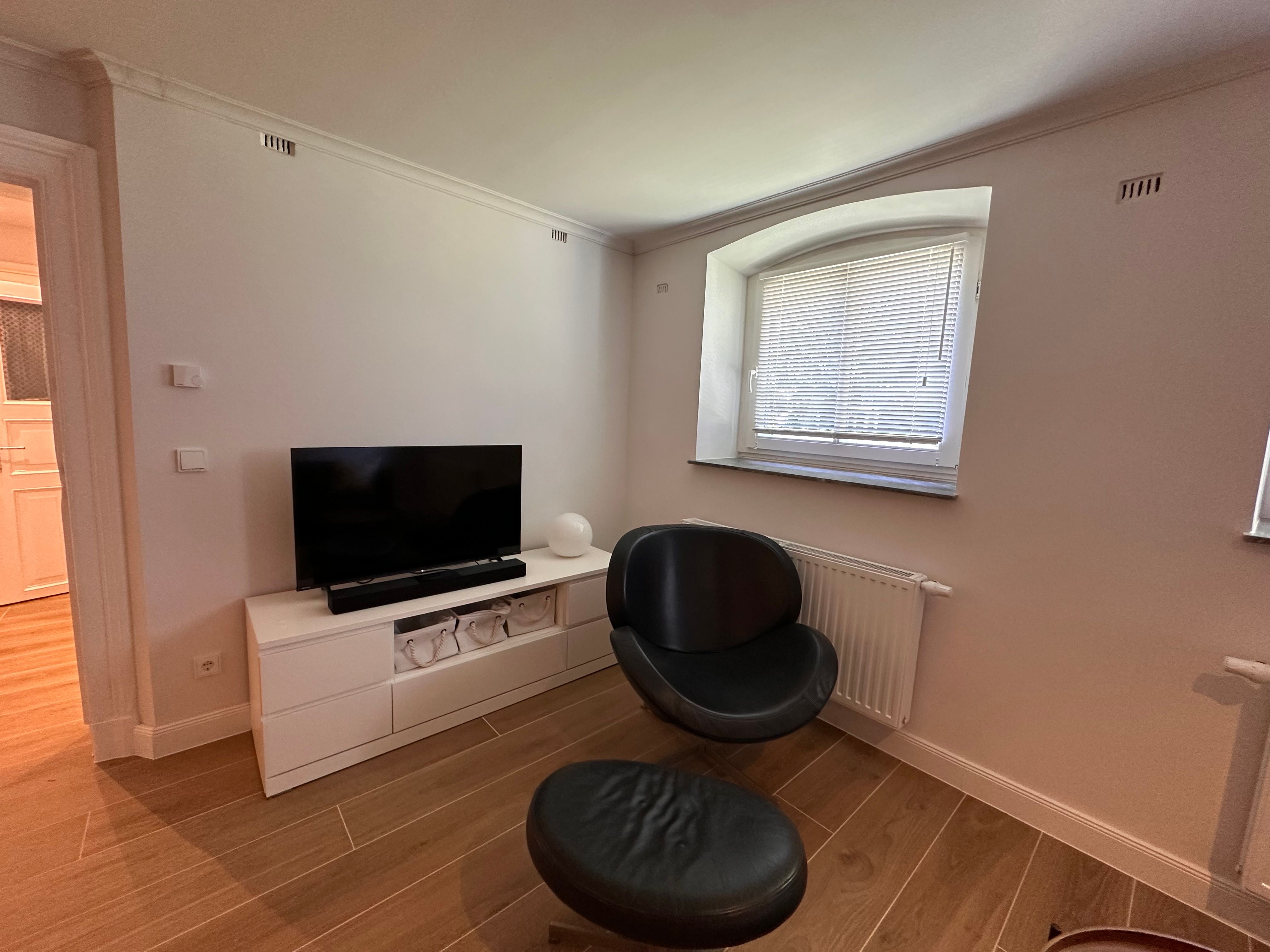 Fully Renovated Annex Apartment In A City Villa From 1893 – 55 Sqm With Garden View - 9
